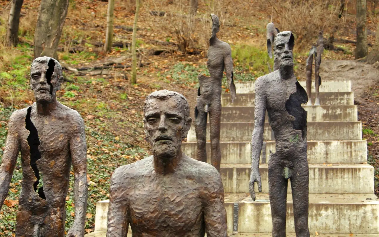 Visit the Victims of Communism Monument: A Tribute to Those Who Suffered