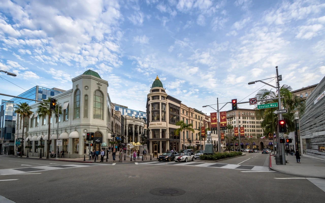 Explore Rodeo Drive in Beverly Hills: A World-Renowned Shopping Destination