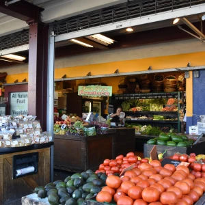 Walk Through the Los Angeles Farmers Market: A Food Lover
