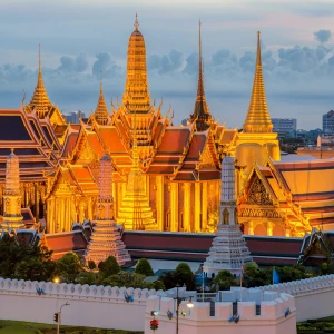 Visit Wat Phra Kaew (Temple of the Emerald Buddha): A Royal Thai Landmark