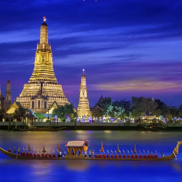Scenic view of Wat Arun Rachawararam, a historic temple in Bangkok, Thailand